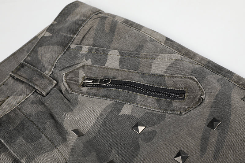 Pantalon cargo baggy camouflage à rivets, coupe large et multi-poches