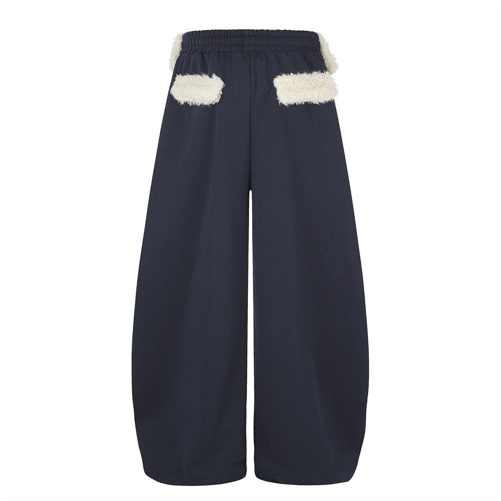 Sweatpants mit weitem Bein, Sternstickerei und umgeschlagenem Sherpa-Bund