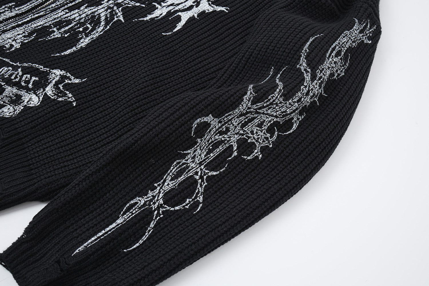 Pull zippé en maille à motif gothique – Col montant punk sombre Abyss Whisper