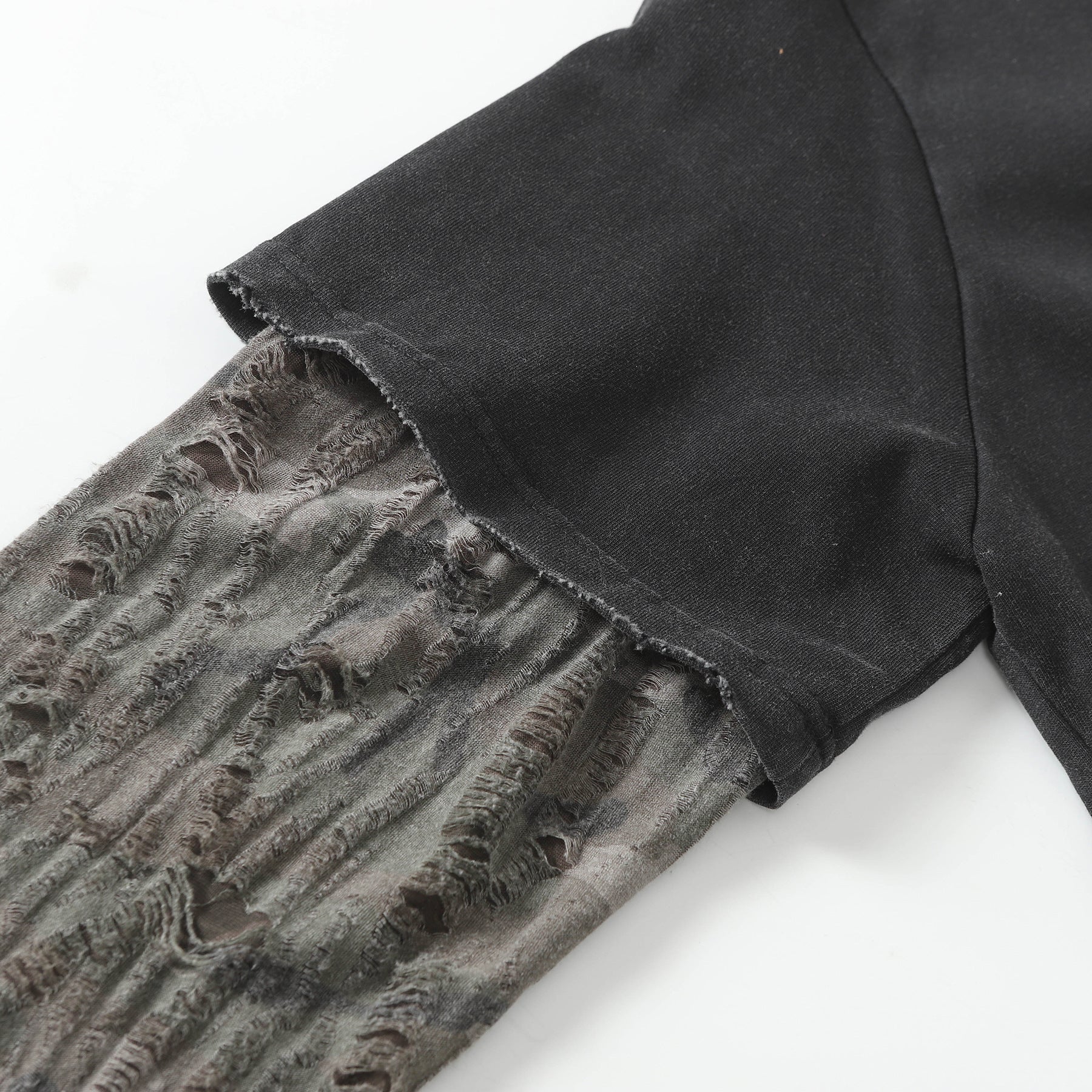 T-shirt manches longues à manches camouflage usées, effet deux pièces – Streetwear noir délavé