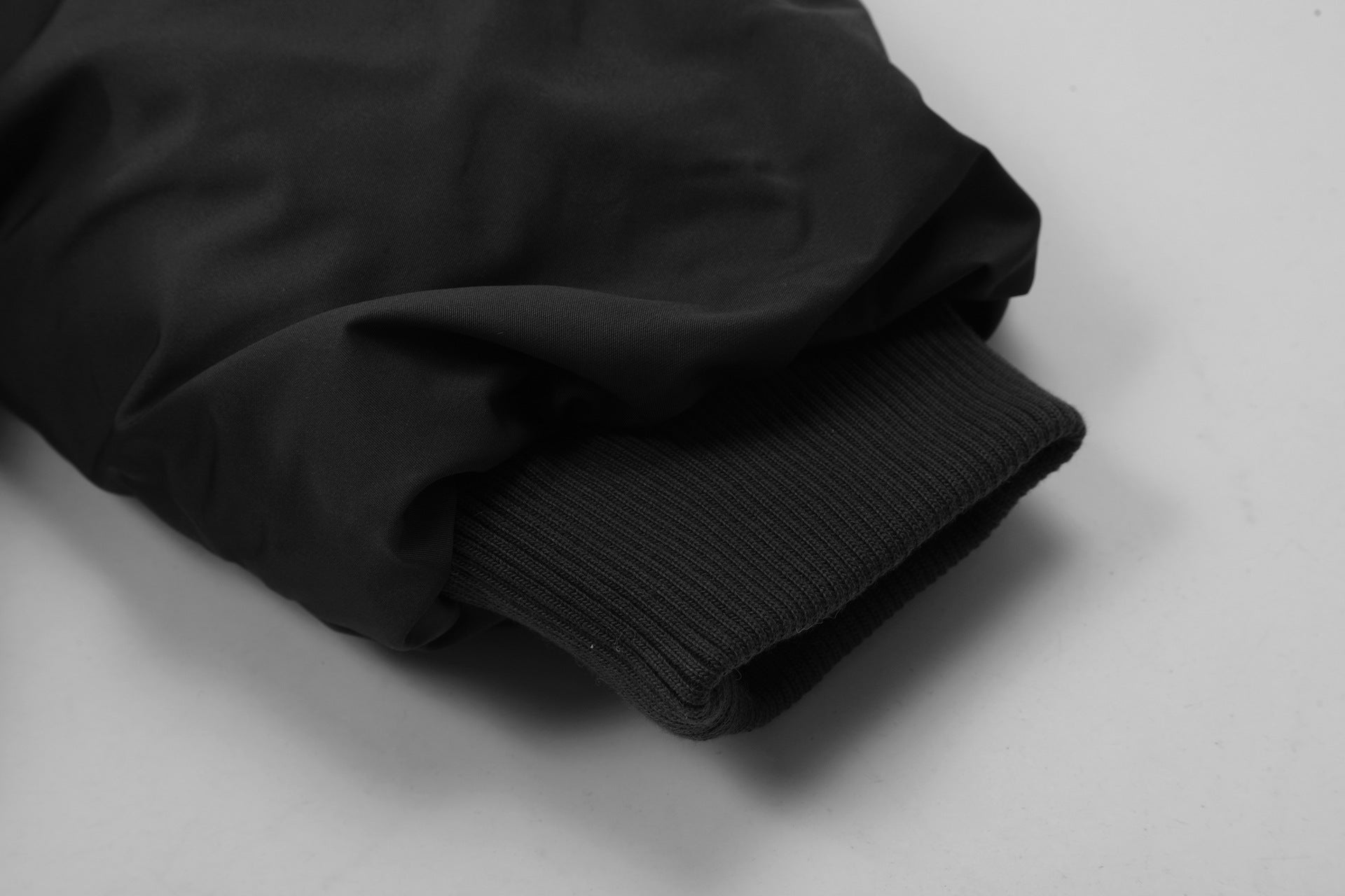 Chaqueta bomber con capucha extraíble y forro polar en capas – Abrigo acolchado de invierno