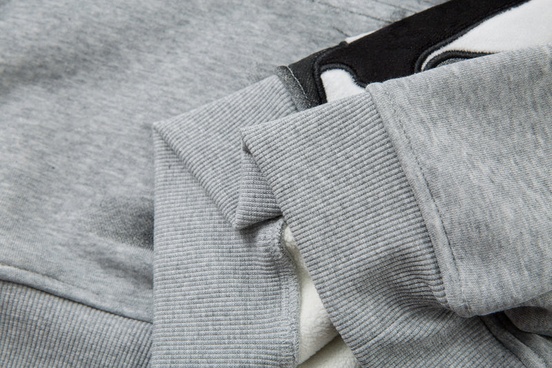 Sweat-shirt motif chat en smoking avec imprimé note de musique et manches raglan color block