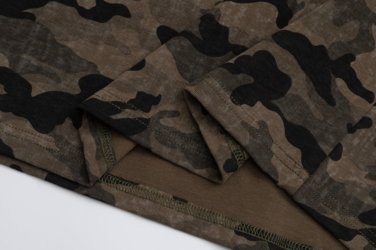 Camiseta gráfica de manga larga con camuflaje – Camiseta streetwear de estampado desgastado