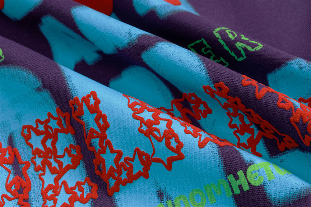 Sudadera con capucha extragrande y estampado gráfico para hombre — Diseño de letras llamativas y parche de oso