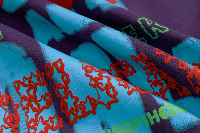 Sudadera con capucha extragrande y estampado gráfico para hombre — Diseño de letras llamativas y parche de oso