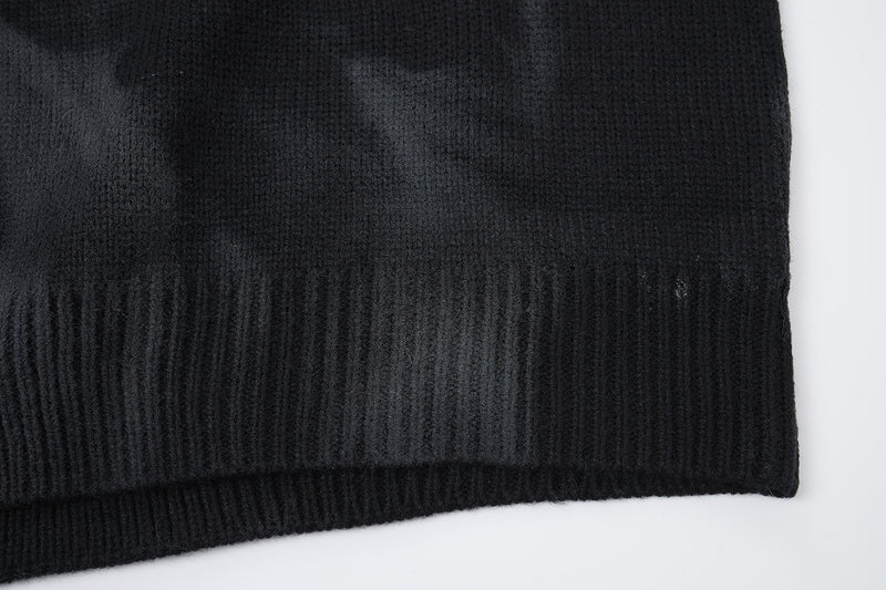 Pull col roulé en maille tie-dye gothique – Croix épineuse, boutons diagonaux