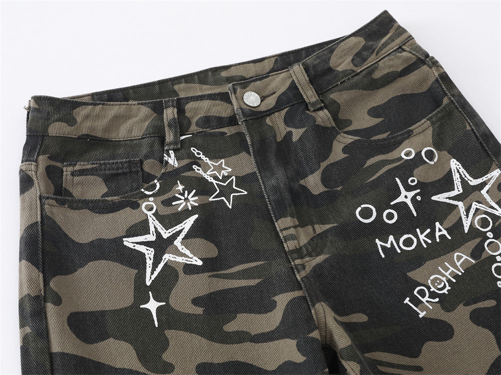 Jean flare homme camouflage avec imprimé étoiles et lettres – Denim bell-bottom streetwear