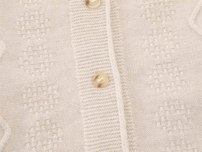 Cardigan en maille brodé de fleurs – Jacquard losanges boutonné