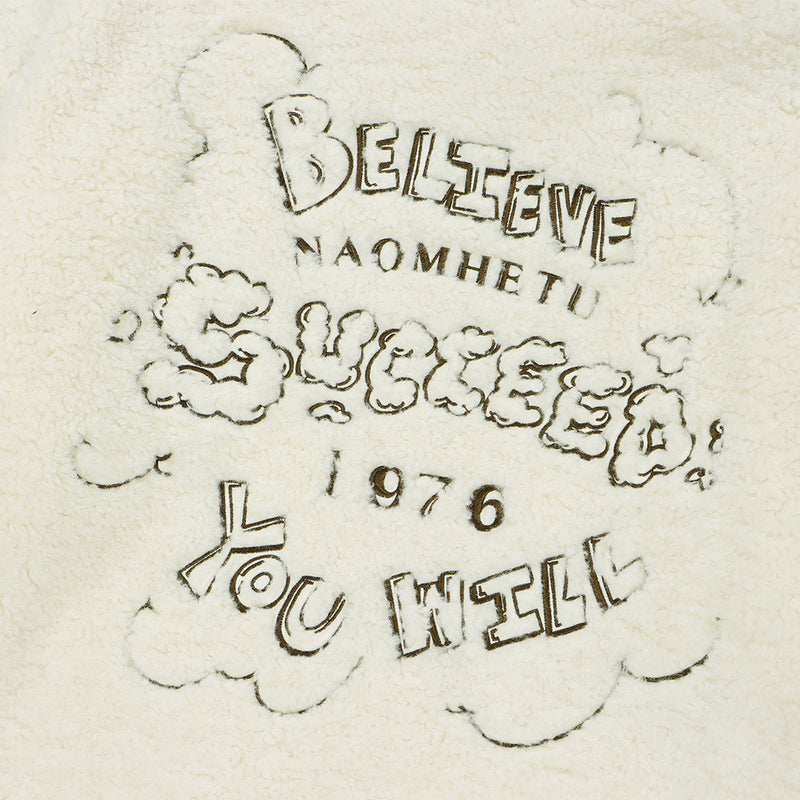 Sherpa-Fleece-Zip-Hoodie-Jacke mit Schriftgrafik auf dem Rücken und Tunnelzugsaum