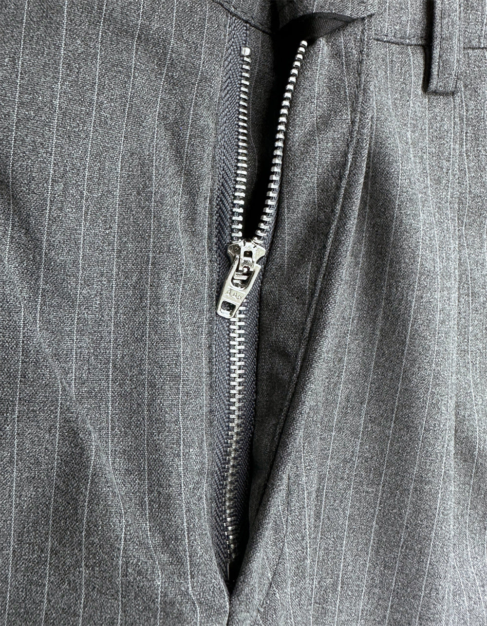 Pantalones de vestir de pierna ancha con raya diplomática – Pantalones plisados de corte recto para hombre