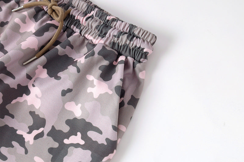 Camo-Jogginghose mit weitem Bein, Strassdetails & Kordelzug am Saum