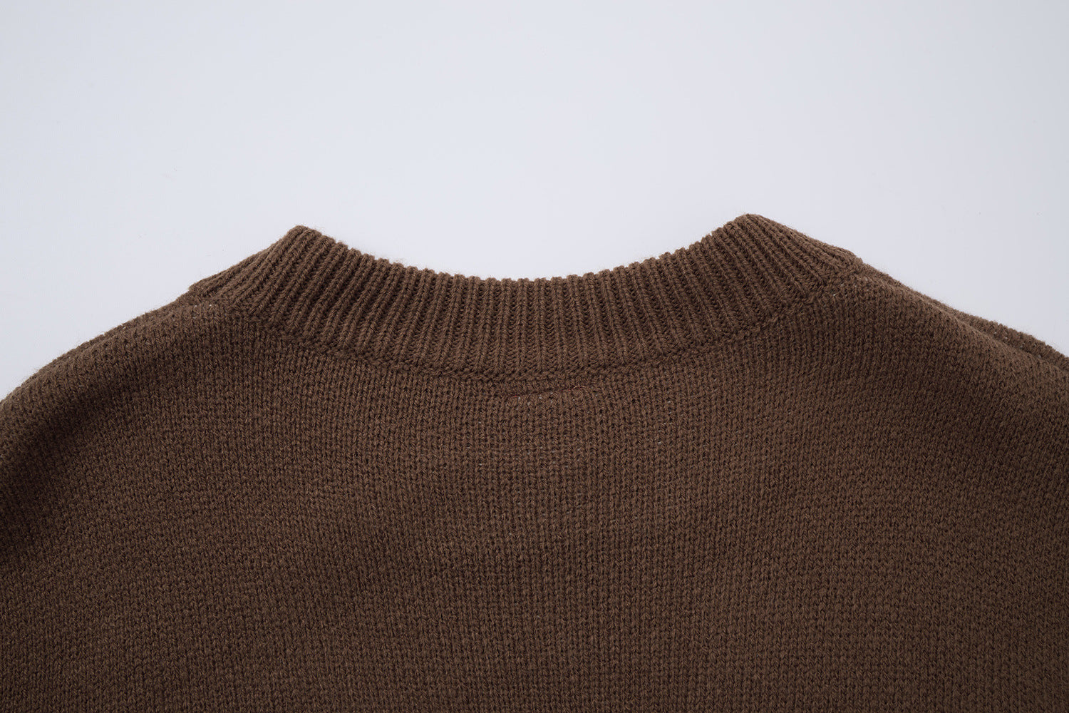 Pull en maille graphique effet usé – Col rond streetwear américain avec appliqué
