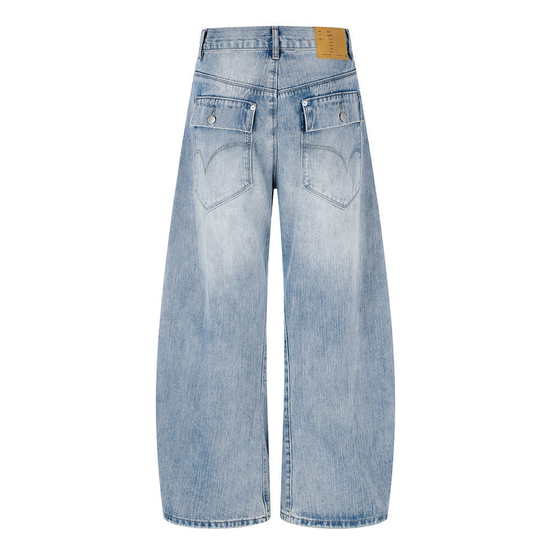Wide-Leg Barrel Jeans – Vintage Washed Light Blue Curved Silhouette
