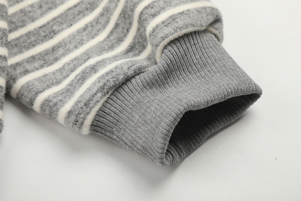 Sweat à capuche zippé rayé avec bordure en fausse fourrure