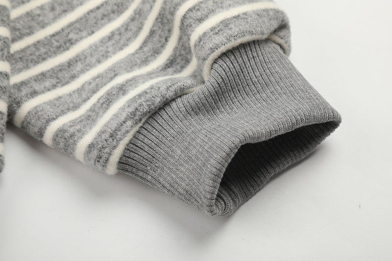 Sweat à capuche zippé rayé avec bordure en fausse fourrure
