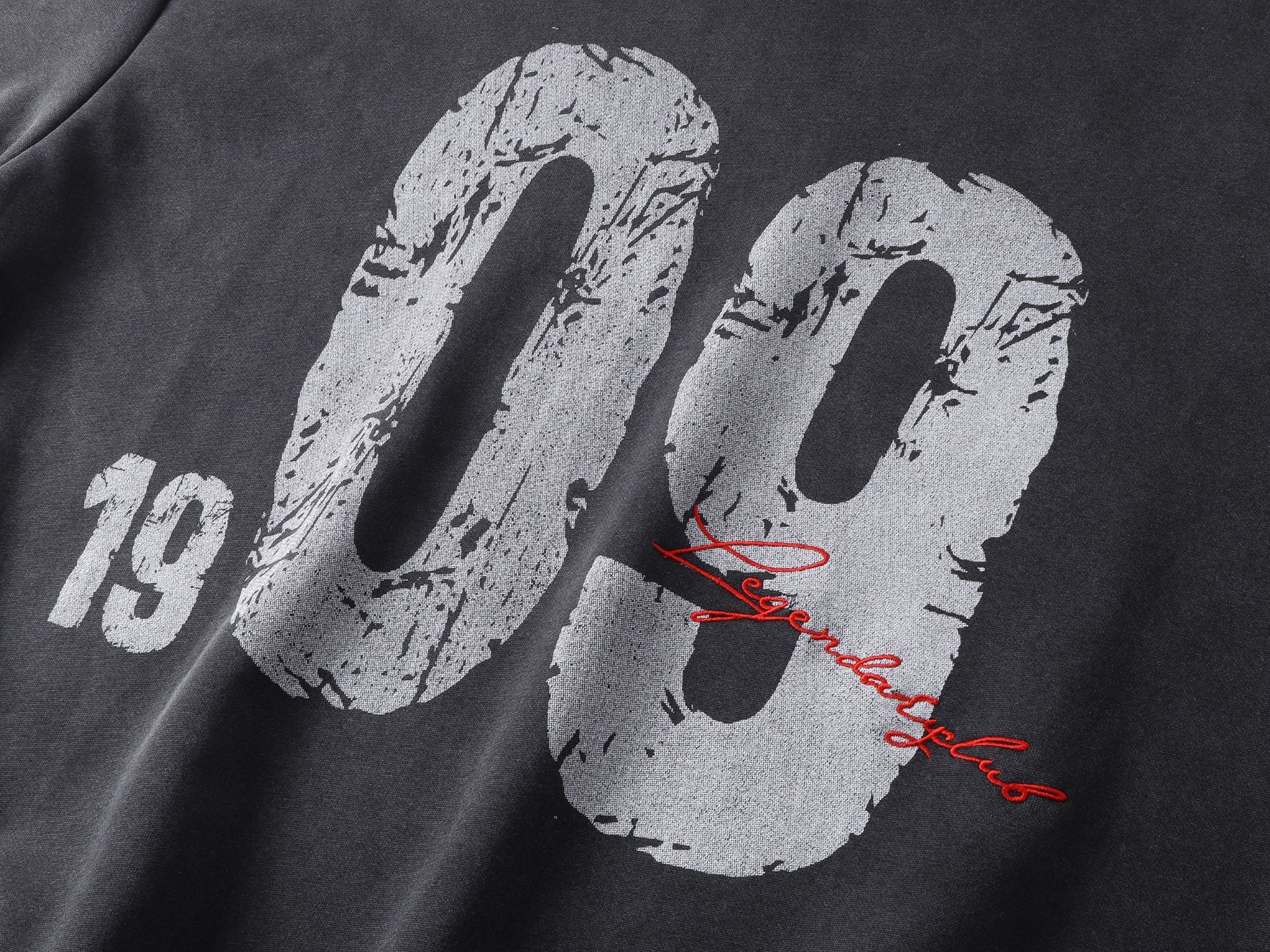 Sudadera de hombre con efecto de dos piezas – Gráfico desgastado «09» y estilo urbano lavado