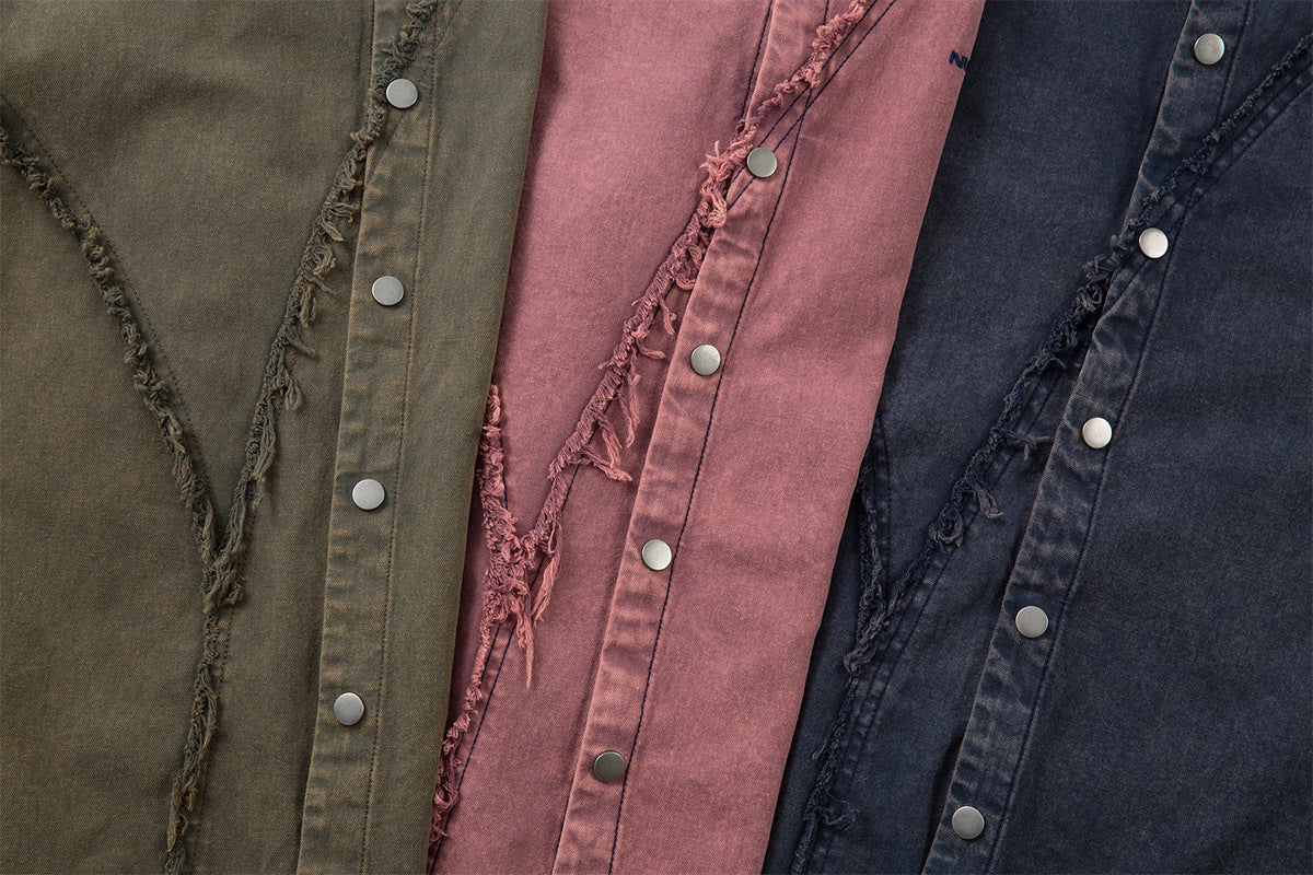 Veste-chemise en jean délavé effiloché – Surchemise patchwork déconstruite