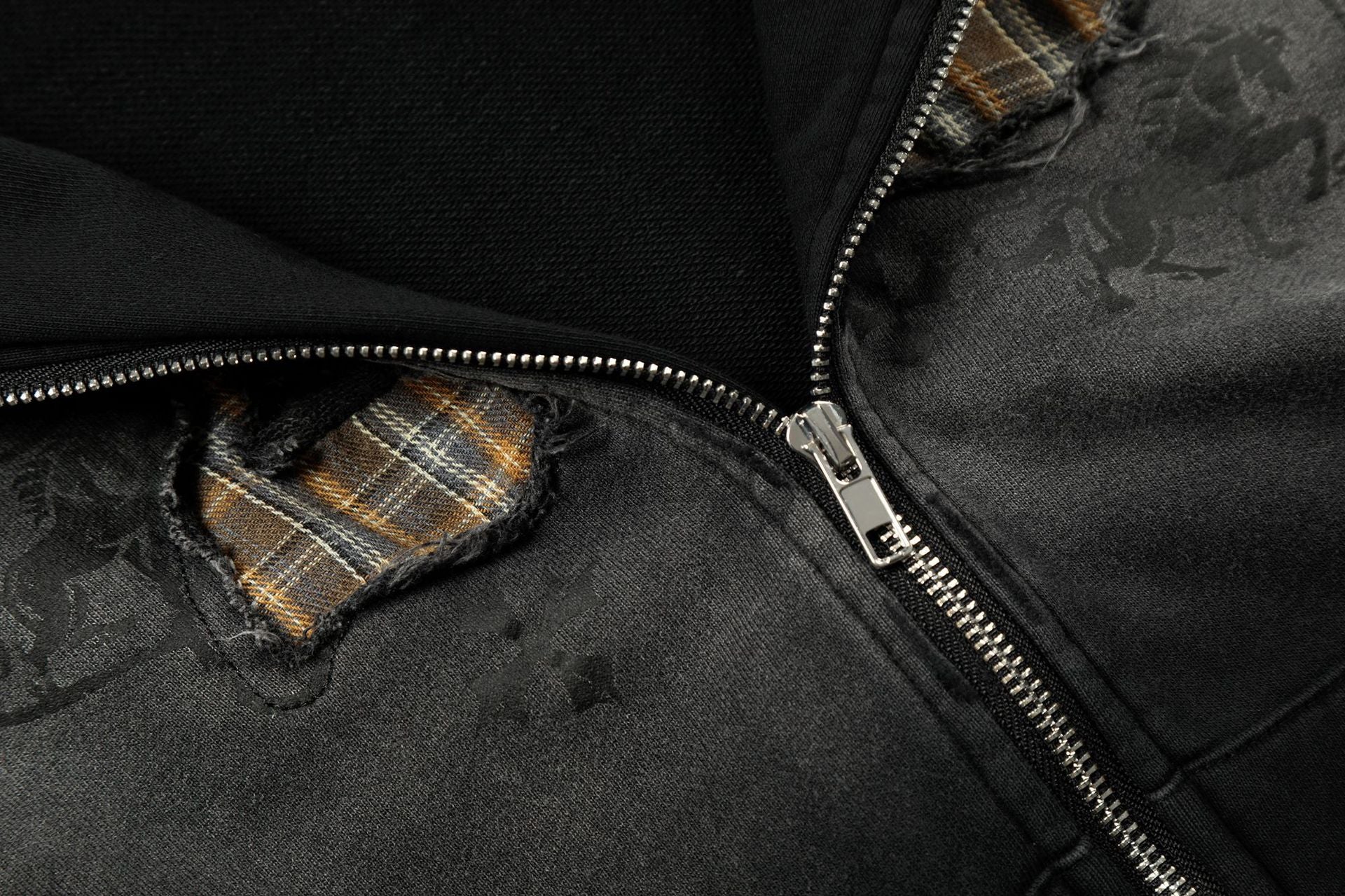Zip-Hoodie Number 23 mit Karomuster-Applikqué und Stickerei – Gewaschener Streetwear-Look