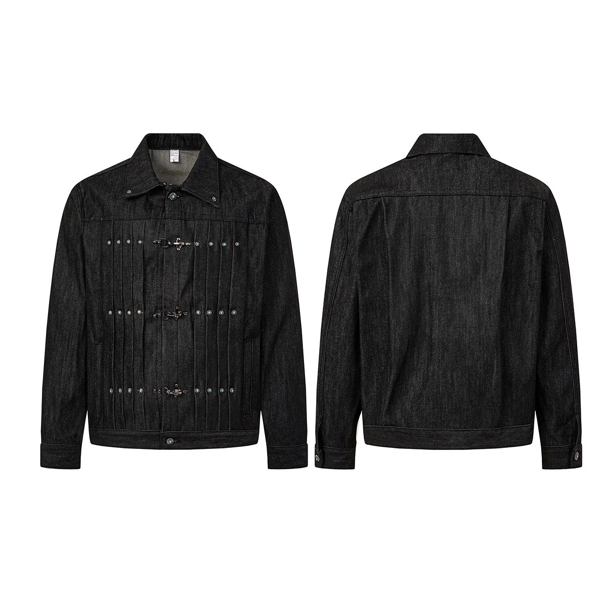 Veste en denim noir à devant plissé, fermetures à agrafes métalliques et clous turquoise