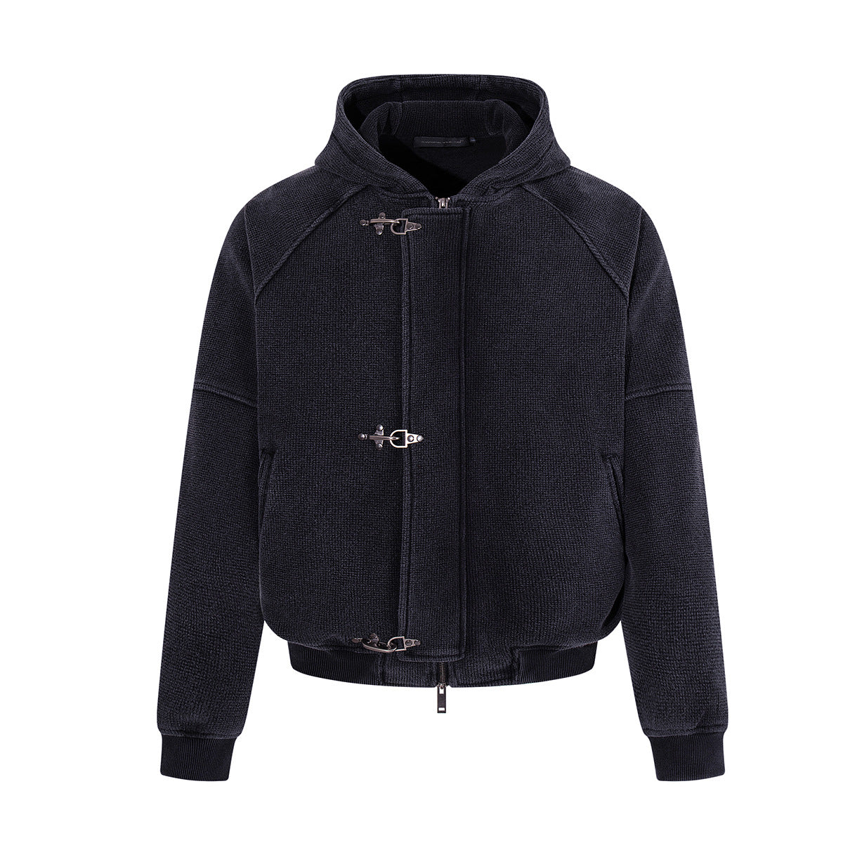 Verwaschene Bomberjacke aus Waffelstrick mit Kapuze und Metall-Knebelverschlüssen in verwaschenem Schwarz, Vorderansicht
