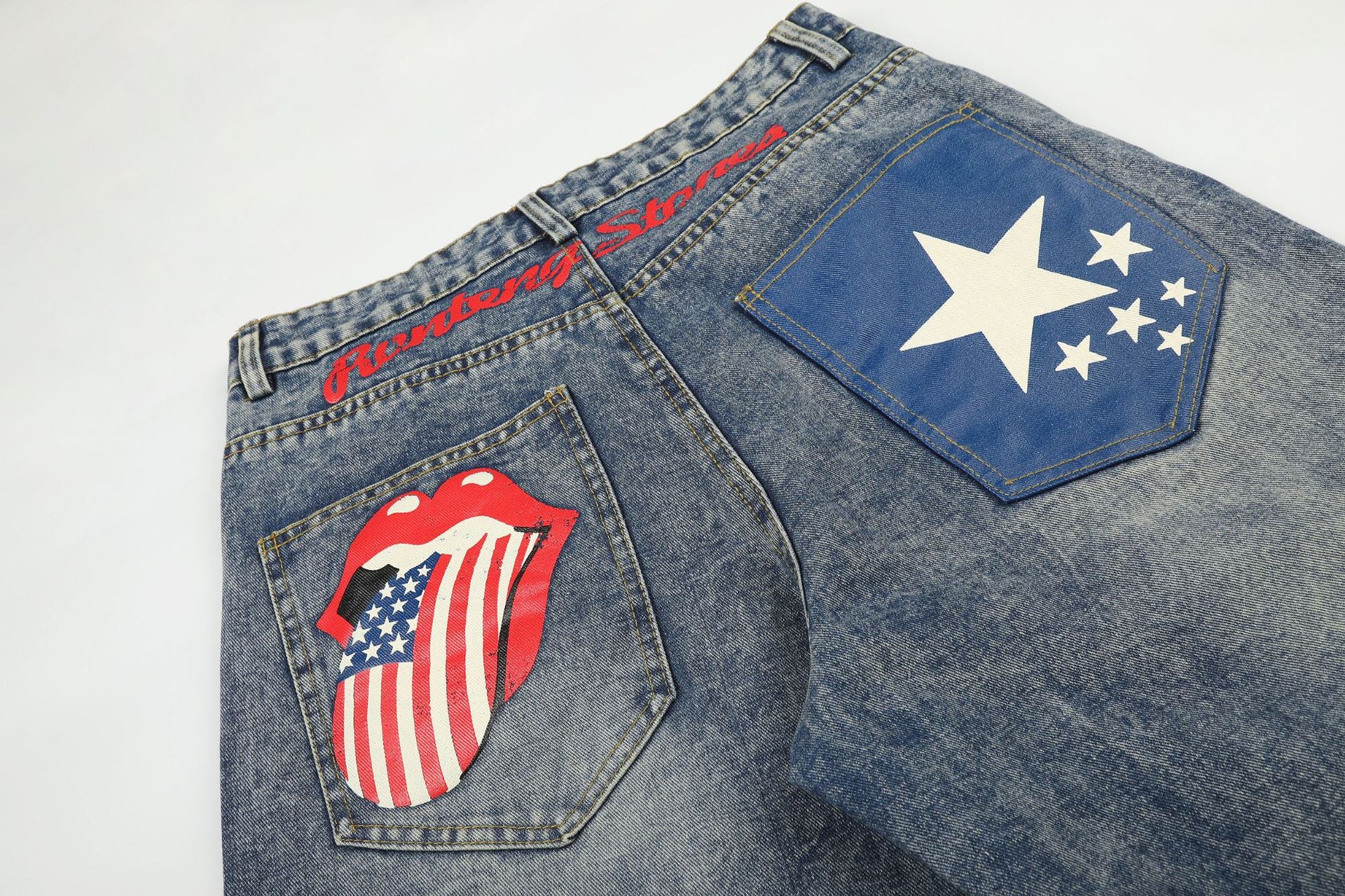 Jean baggy à jambes larges avec poches arrière graphiques – Coupe tonneau oversize