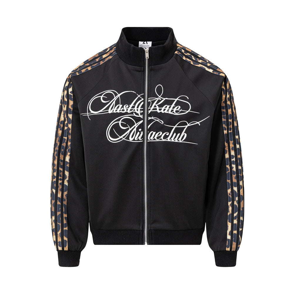 Oversized-Trainingsjacke für Herren mit Leopardenprint, Schriftzug auf der Brust und Streifenband an den Ärmeln, in Schwarz und Leopardenfarbe