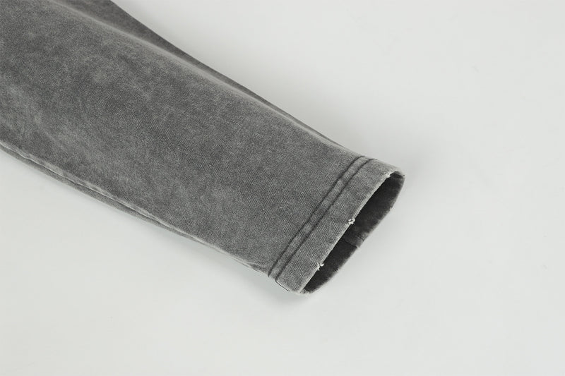 Pull homme gris à col rond – Délavé à l’acide, déstructuré, manches longues à bords bruts