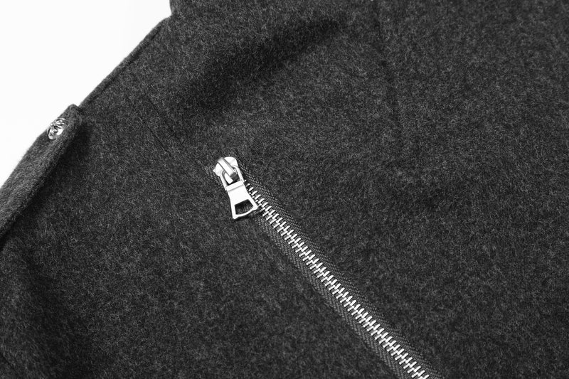 Chaqueta motera de mezcla de lana gris carbón con letras gráficas y cremallera asimétrica