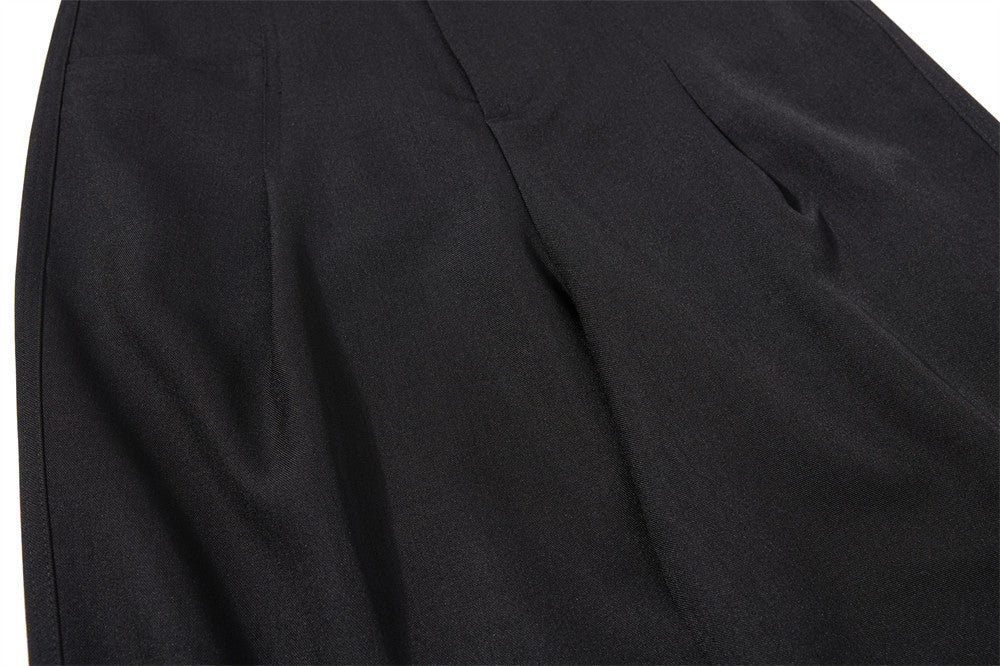 Herrenhose mit weitem Bein und Bundfalten – Loose Fit, unifarben