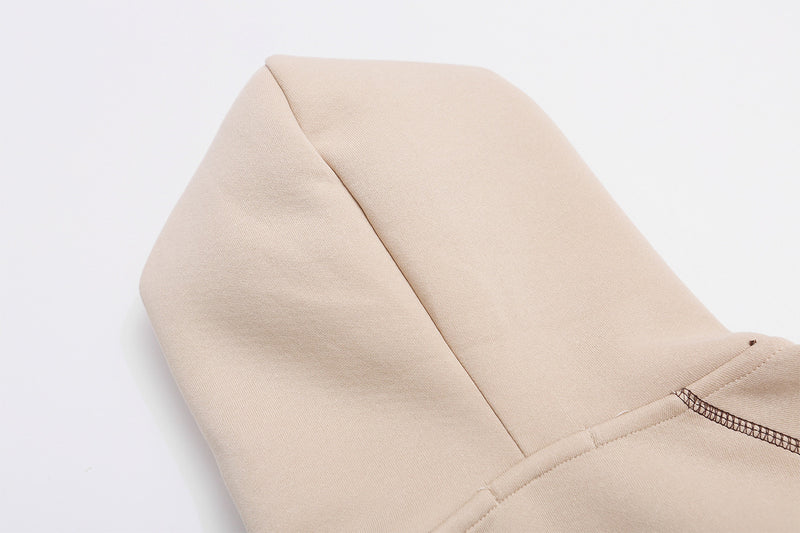 Zip-Hoodie mit kontrastierenden Steppnähten – Kurzer, sportlicher Fit