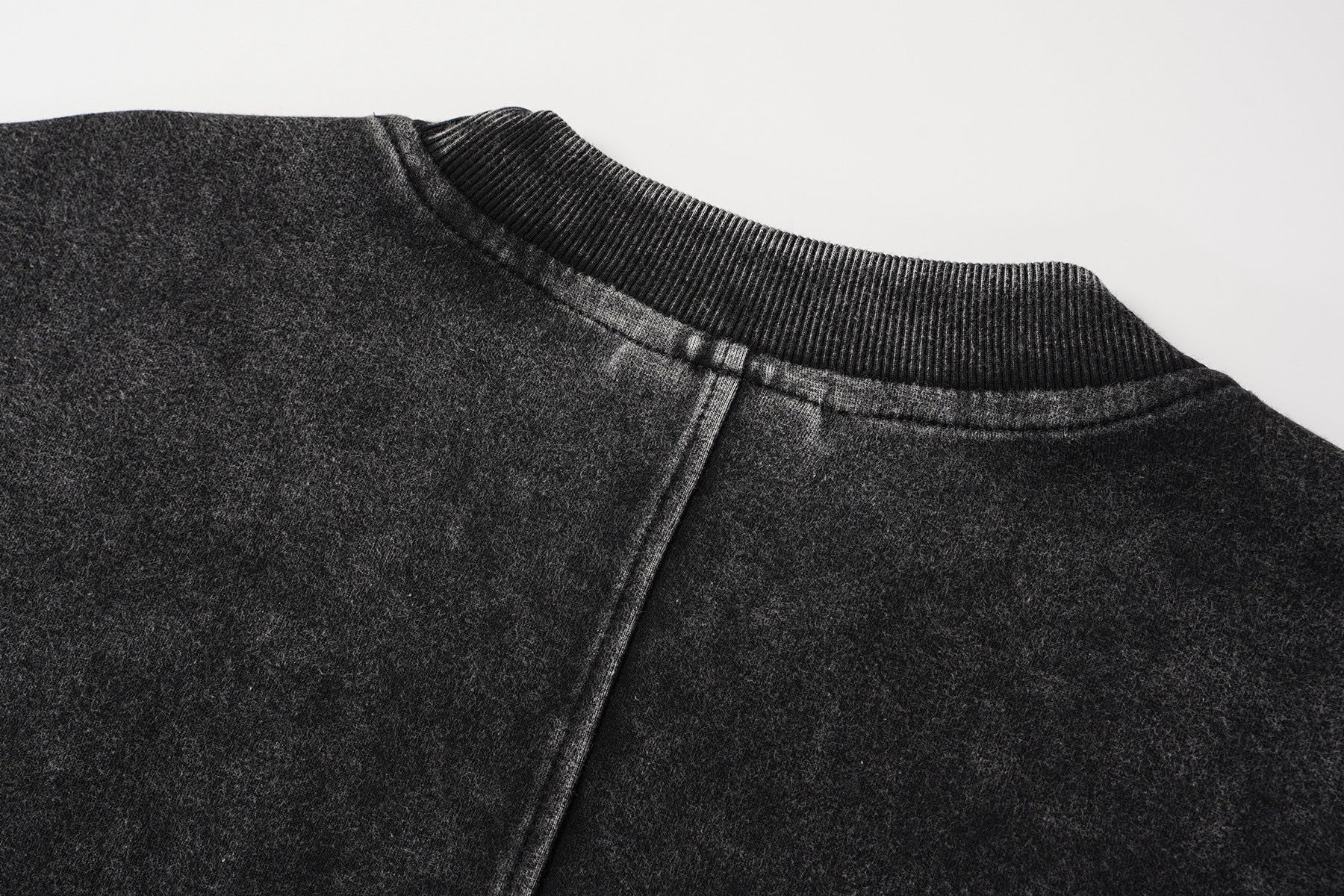 Sudadera efecto superpuesto de lavado ácido con mangas de pana – Deconstruida