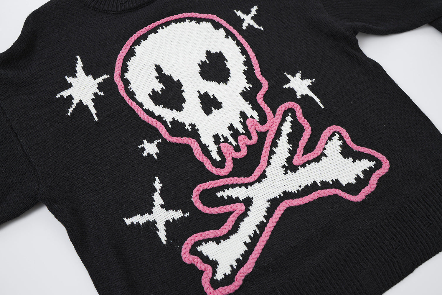 Pull en maille tête de mort & fémurs – Col rond streetwear punk