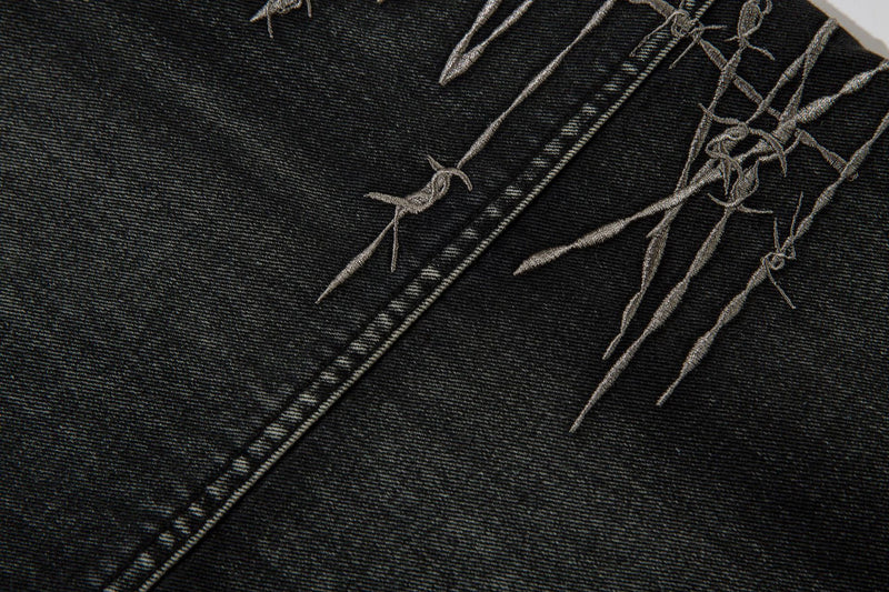 Wide-Leg Cargo Jeans with Barbed Wire Embroidery – Baggy Streetwear Denim