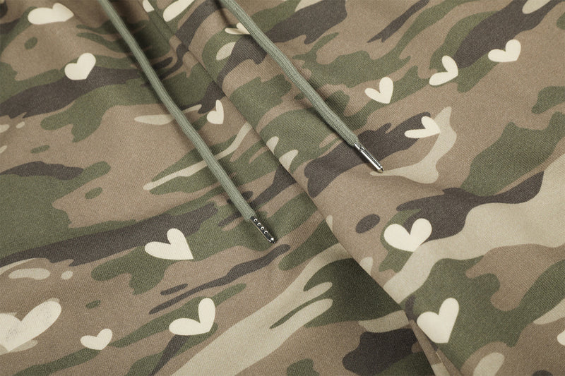 Camo-Wide-Leg-Cargojogginghose mit Herzprint – Relaxed Fit und doppeltem Bund