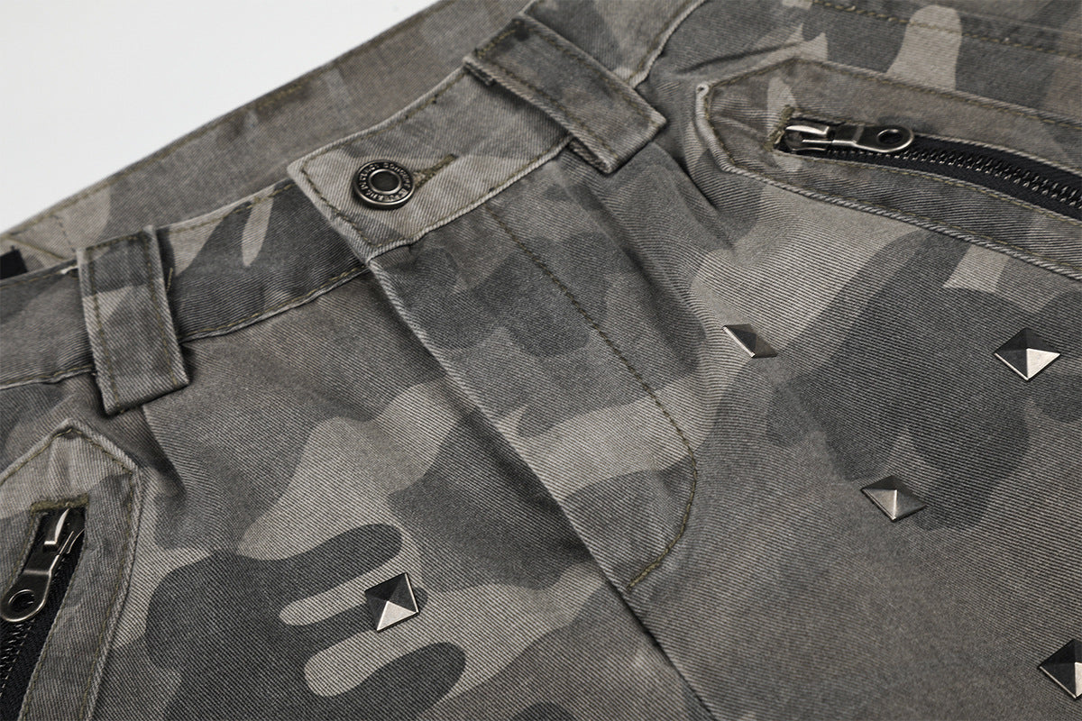 Pantalon cargo baggy camouflage à rivets, coupe large et multi-poches