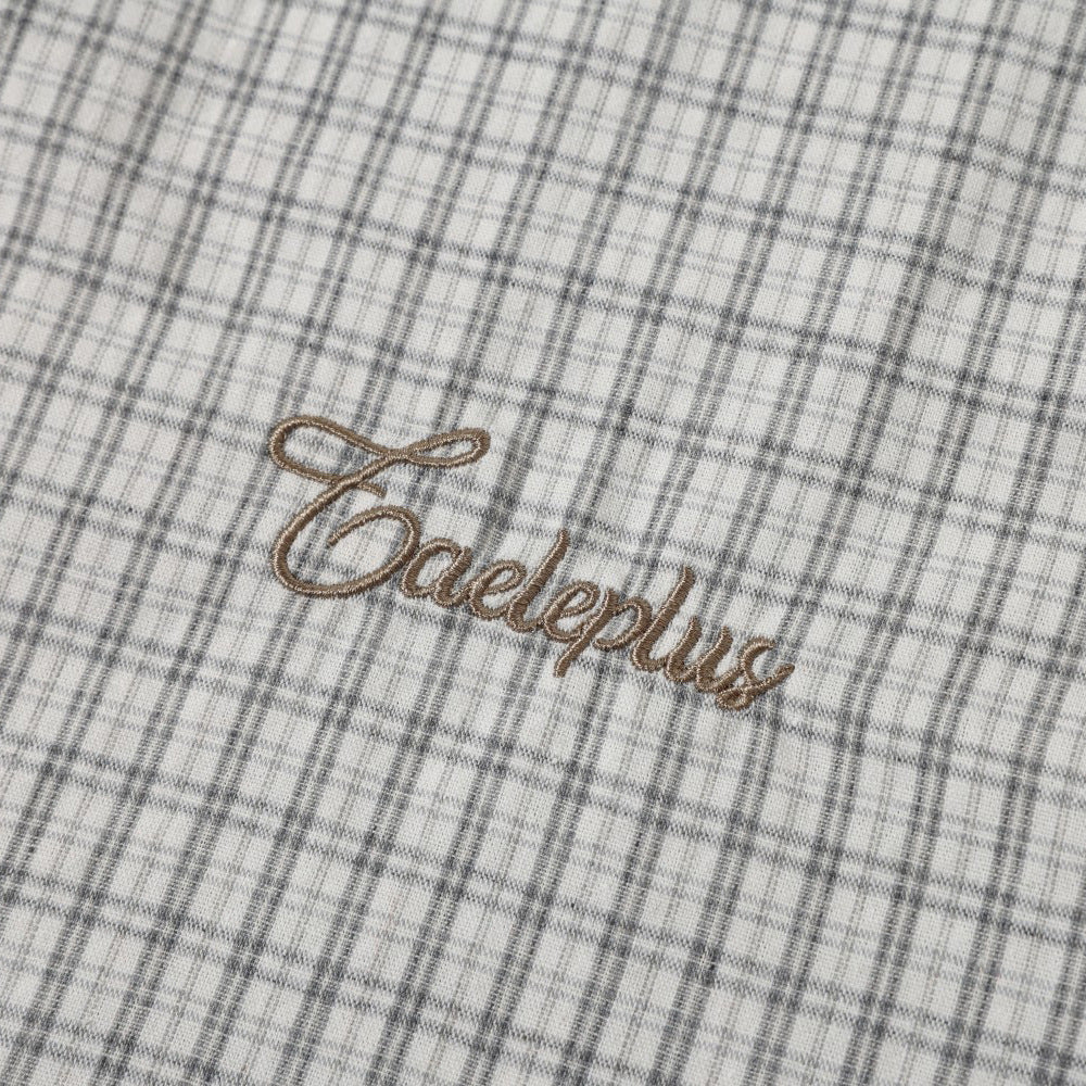 Plaid Long-Sleeve Button-Up Shirt – Relaxed Fit with Embroidered Logo