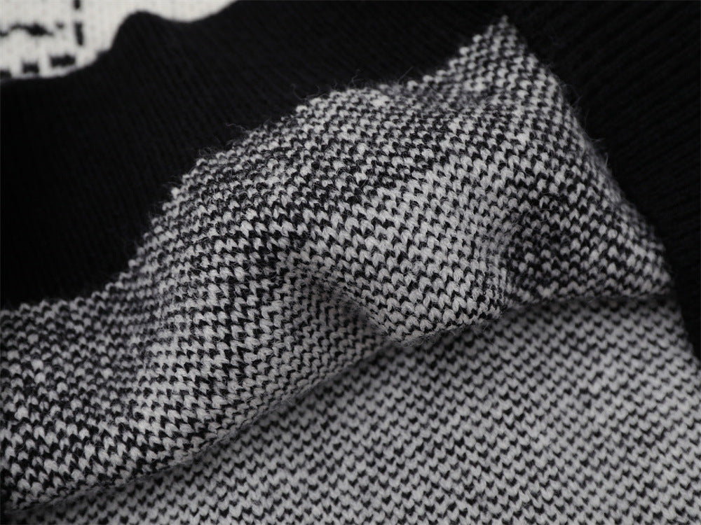 Men's Crew Neck Jacquard Knit Sweater – Pixelated Portrait Graphic, Contrast