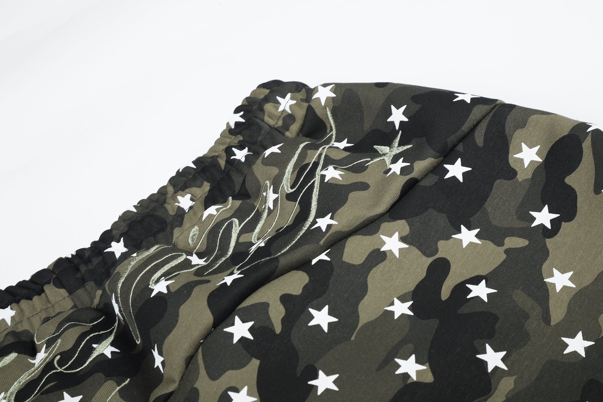 Camo Baggy Cargo Pants – Star Print Wide-Leg Parachute Trousers