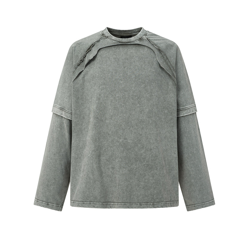 Camiseta de manga larga efecto dos piezas con lavado ácido y detalle de costuras con bordes sin rematar, en tono verde grisáceo, vista delantera