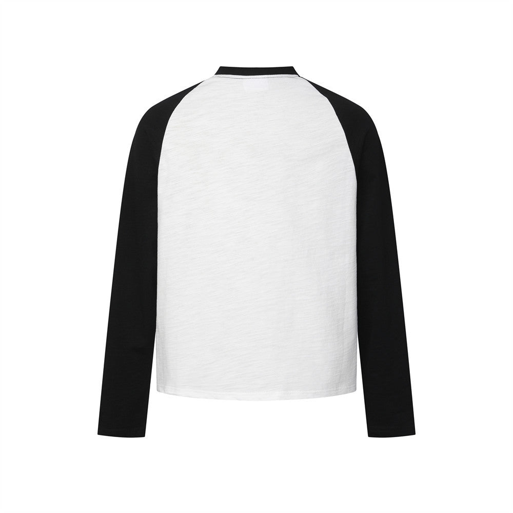 Raglan-Langarmshirt mit Grafik – Schwarz-Weiß-Porträtprint
