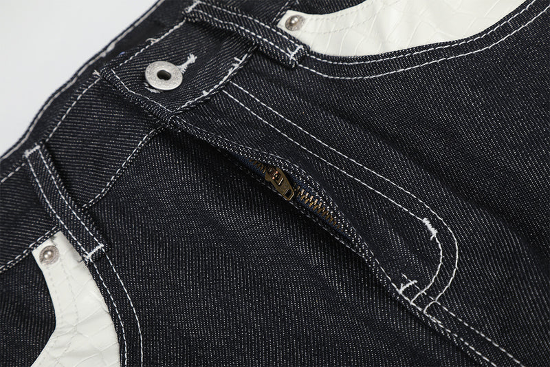 Jean baggy à jambes larges avec broderies et patch en cuir motif notes de musique — Denim noir brut