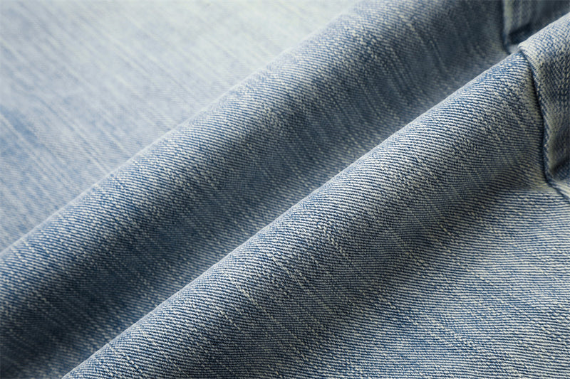 Wide-Leg Barrel Jeans – Vintage Washed Light Blue Curved Silhouette