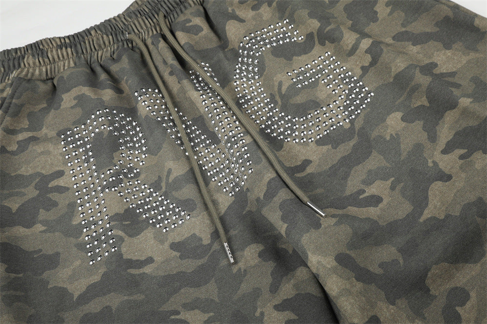 Men's Camo Wide-Leg Cargo Pants with Rhinestone Letters & Multi-Pocket Design