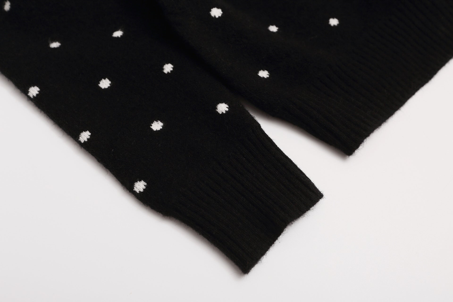 Polka Dot Knit Cardigan Sweater – Cropped Button-Up Vintage Style
