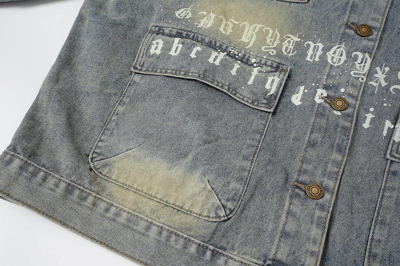 Veste en denim délavé et usé à lettrage Old English – Coupe workwear droite