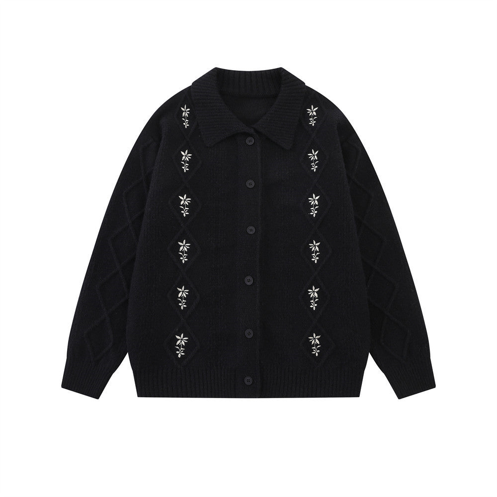 Cardigan en maille brodé de fleurs – Jacquard losanges boutonné