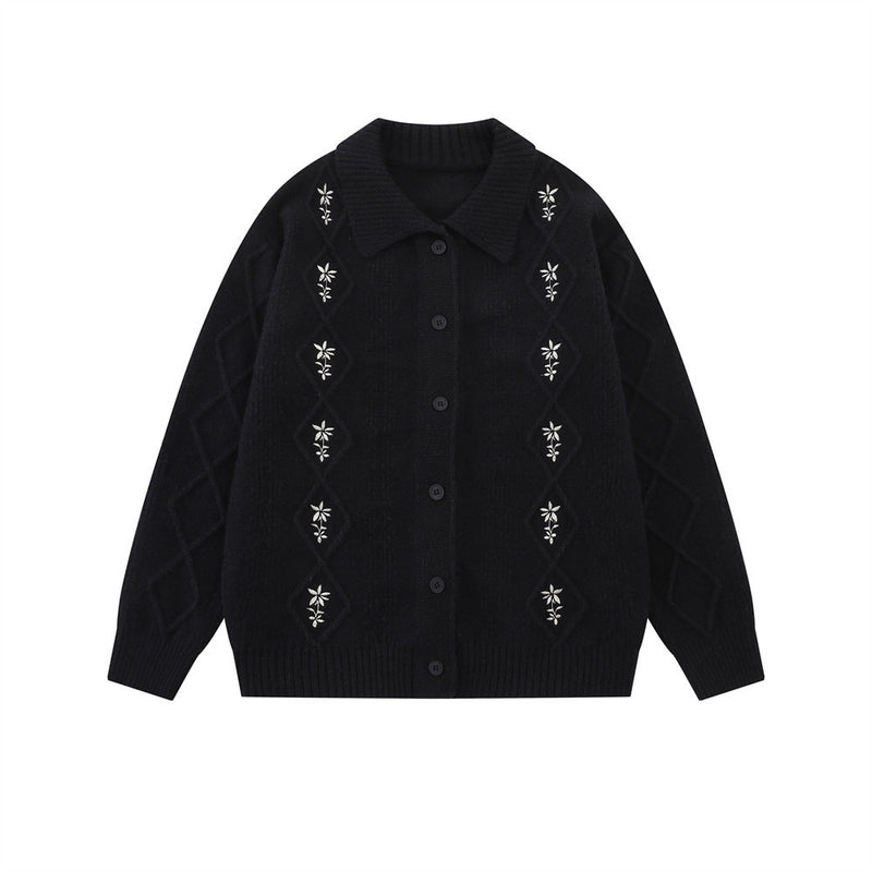 Cardigan en maille brodé de fleurs – Jacquard losanges boutonné