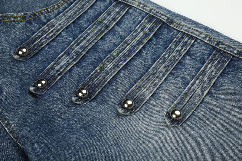 Wide-Leg Baggy Jeans – Light Blue Washed Denim with Metal Stud & Pintuck Detail