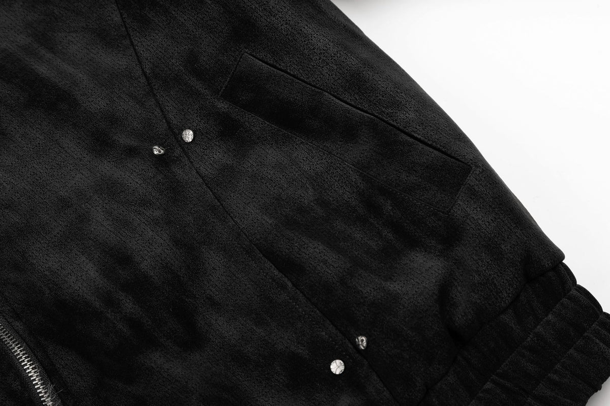 Schwarze Bomberjacke mit Wildlederoptik, Kunstpelzkragen und Wattierung im Biker-Stil