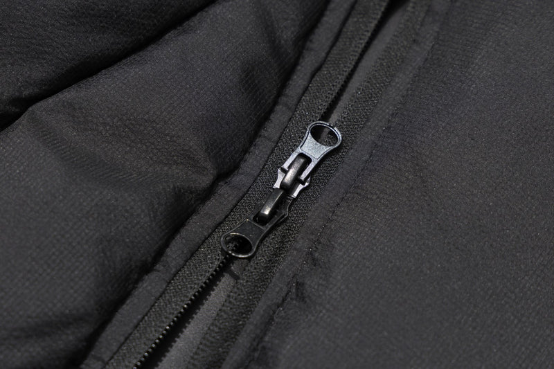 Daunenjacke mit Kapuze, unregelmäßiger Steppung & abnehmbarer Kapuze